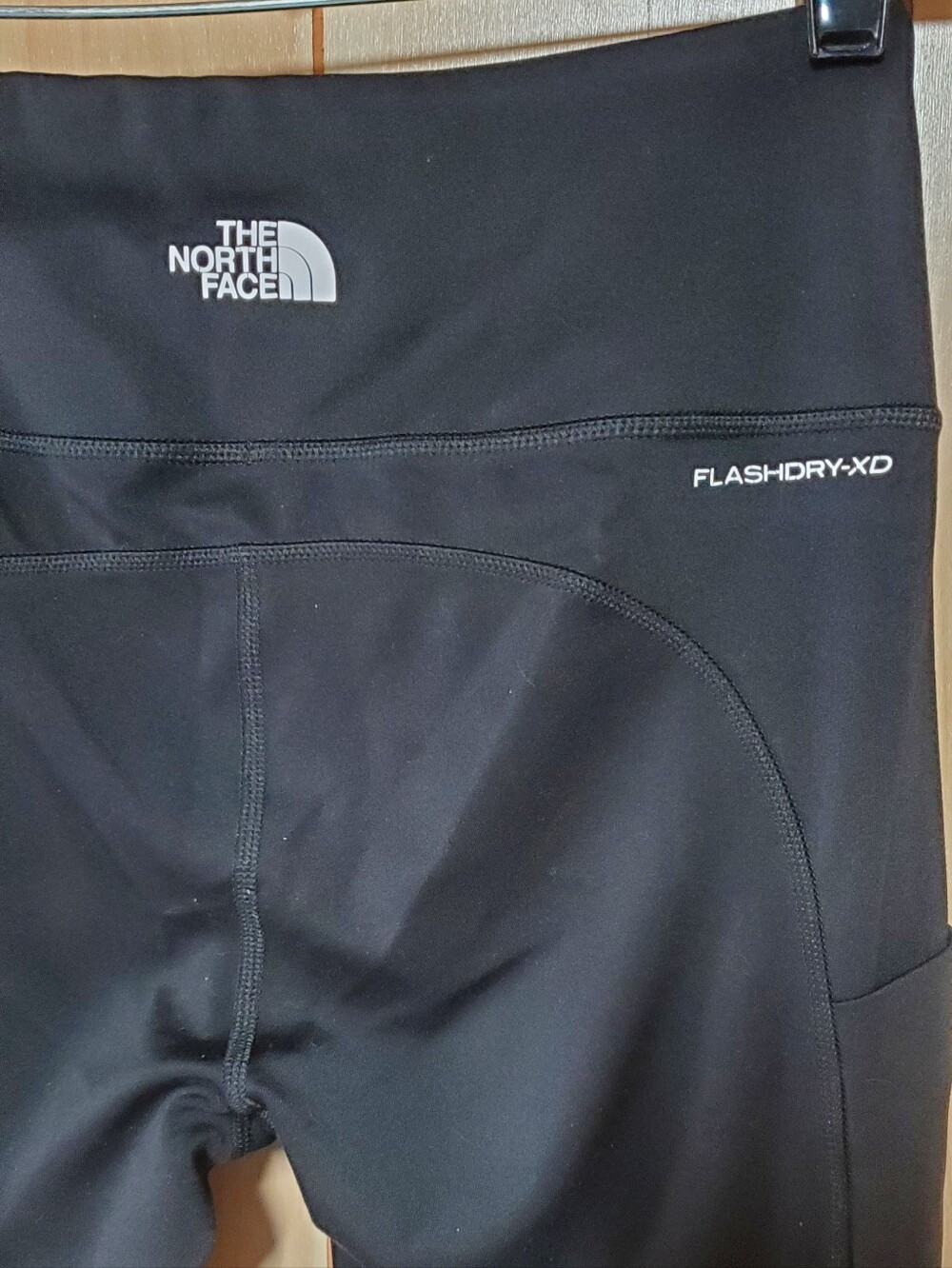 The North Face FlashDry-XD Black Yoga Pants / Leggings (Medium)